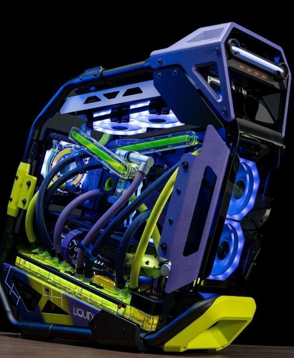 LIQUIDATION ROG Designed PC Case
